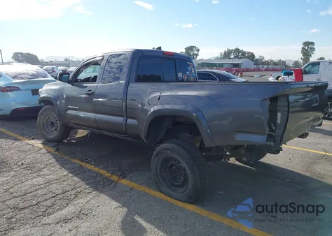 2017 Toyota Tacoma Sr5 V6 z USA, uszkodzony, nr VIN 5TFSZ5AN2HX115367